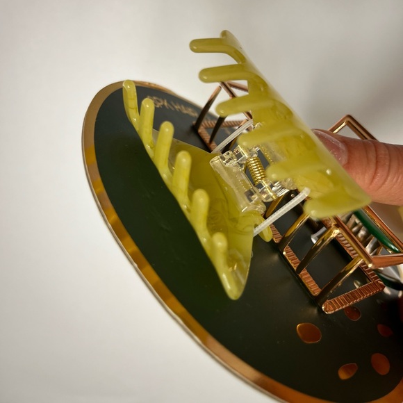 NWT ⚜️🥑⚜️ You guac! Avocado Hair Claw Clips set of 3 - Picture 14 of 14